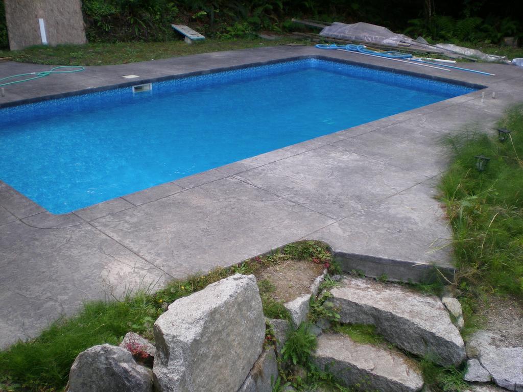 Davis Brook Retreat Bed & Breakfast Sechelt Bagian luar foto